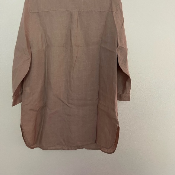 Chico’s no iron 100% linen button blouse - Picture 2 of 5